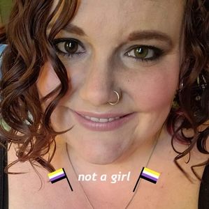 Meet your Posher, Candice